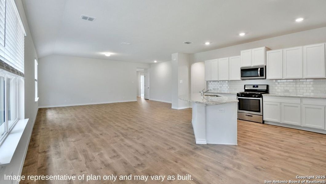 Image 32 of a home in Avenida. Image 32 of a home in Avenida.