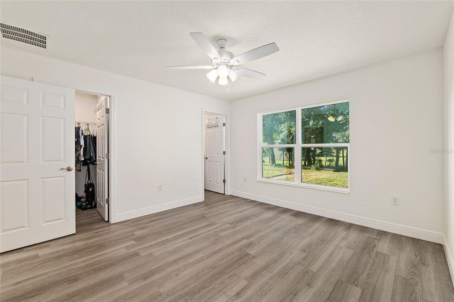 Spacious, unfurnished interior of a new home in , Belleview (Image 19).