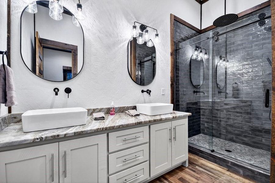 Image 97 of a home in .