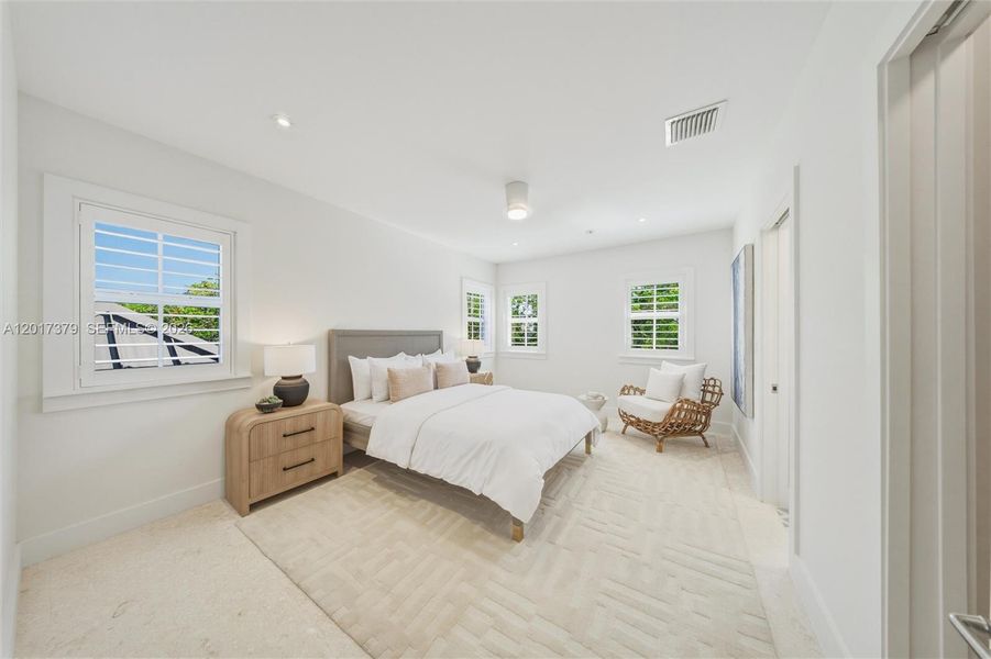 Furnished interior view inside a new home in , Islamorada, Village of Islands (Image 70).
