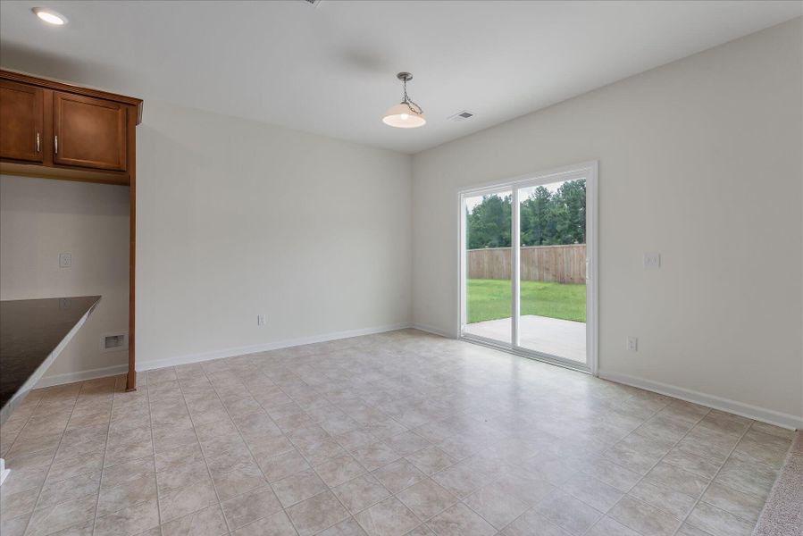 Spacious, unfurnished interior of a new home in Oakley Pointe, Moncks Corner (Image 21).