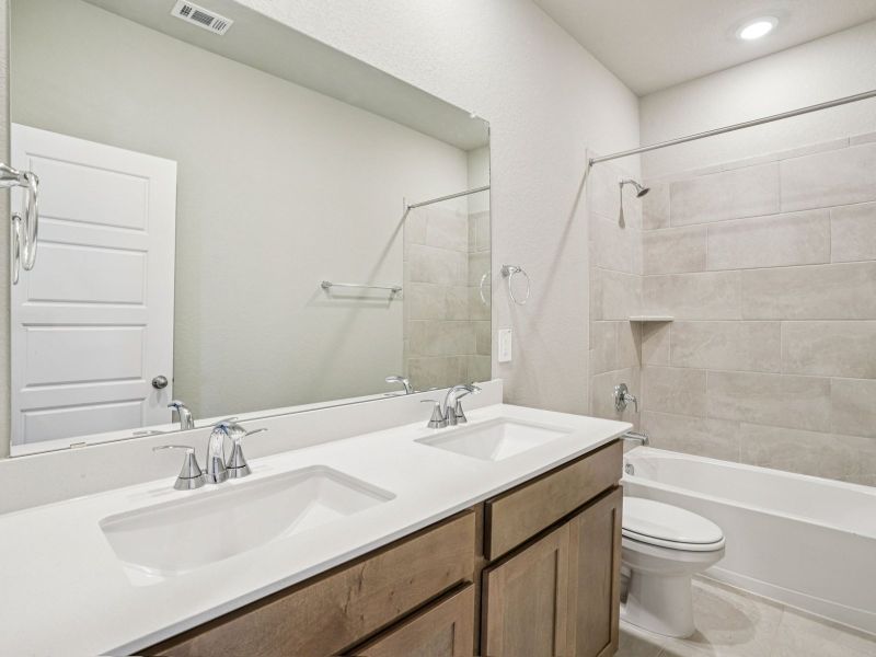 Furnished interior view inside a new home in Lark Canyon, New Braunfels (Image 11).