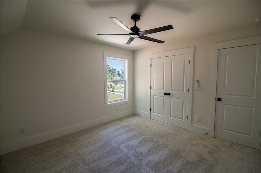 Spacious, unfurnished interior of a new home in , Clermont (Image 24).