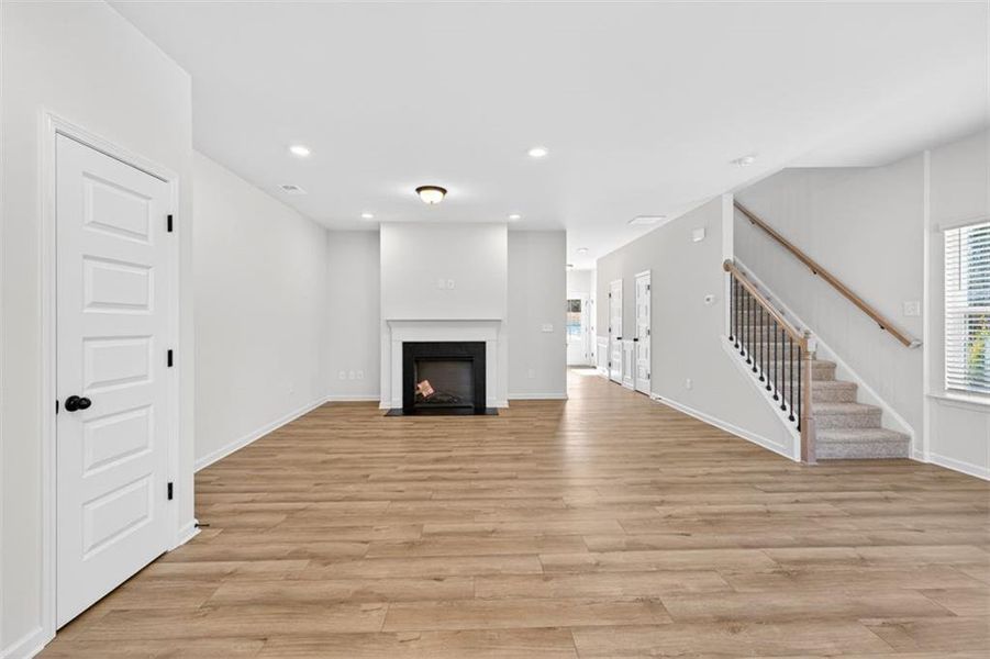 Spacious, unfurnished interior of a new home in Fuller Station, Loganville (Image 23).