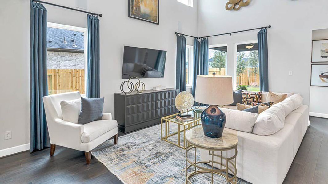 Representative furnished interior of a home built from the Camelia by Taylor Morrison in Trillium 50s, Richmond (Image 13).