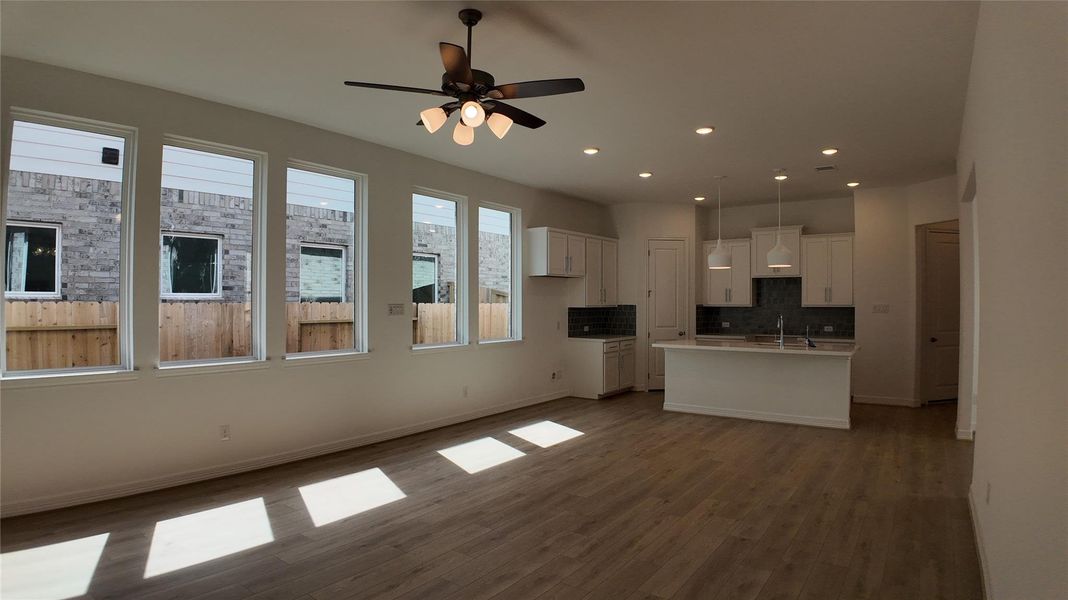 Spacious, unfurnished interior of a new home in Wildrye, Waller (Image 10).