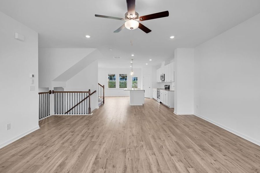 Spacious, unfurnished interior of a new home in Rosewood Farm, Lawrenceville (Image 9).