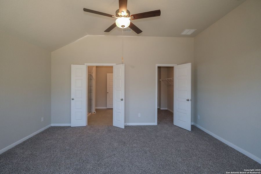 Spacious, unfurnished interior of a new home in Blue Ridge Ranch, San Antonio (Image 27). Spacious, unfurnished interior of a new home in Blue Ridge Ranch, San Antonio (Image 27).