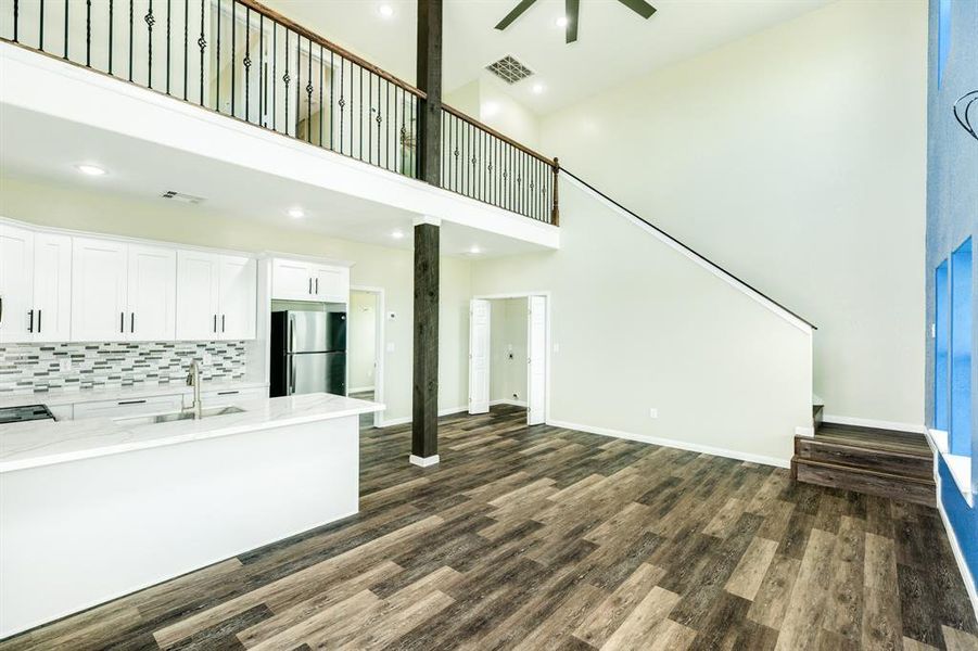 Enter into an open floorplan ideal to entertain your guest.