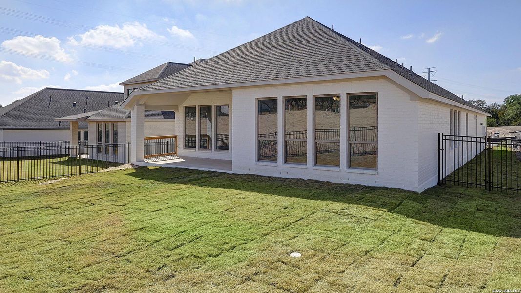 Exterior details and patio area of a home in Esperanza, Boerne (Image 4).