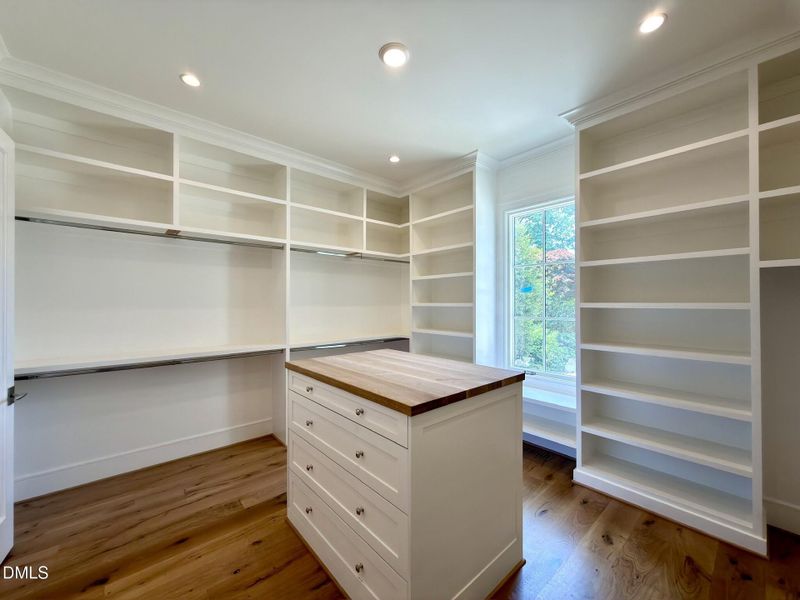 41417C20-5C40-4838-A3ED-E145F98D151A_1_1