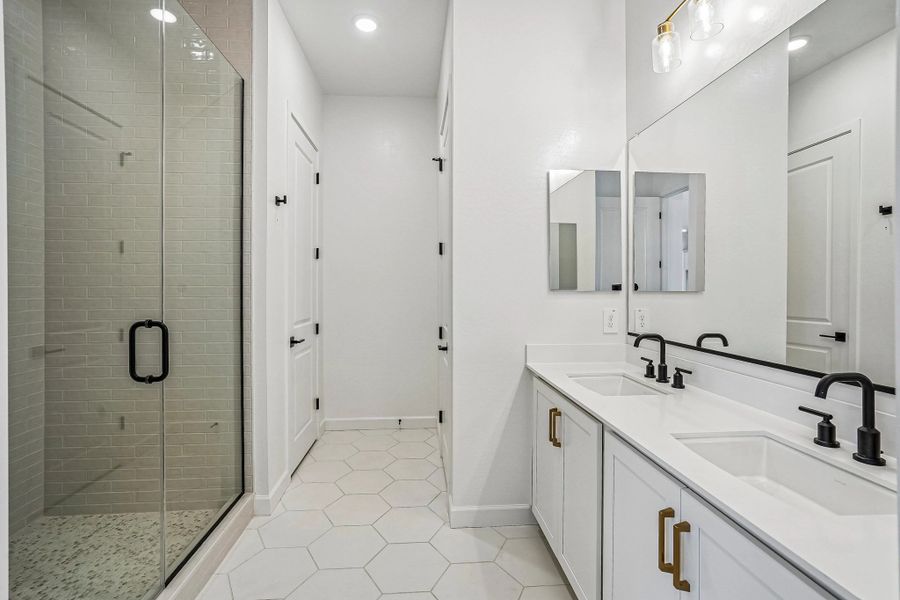 Primary bath