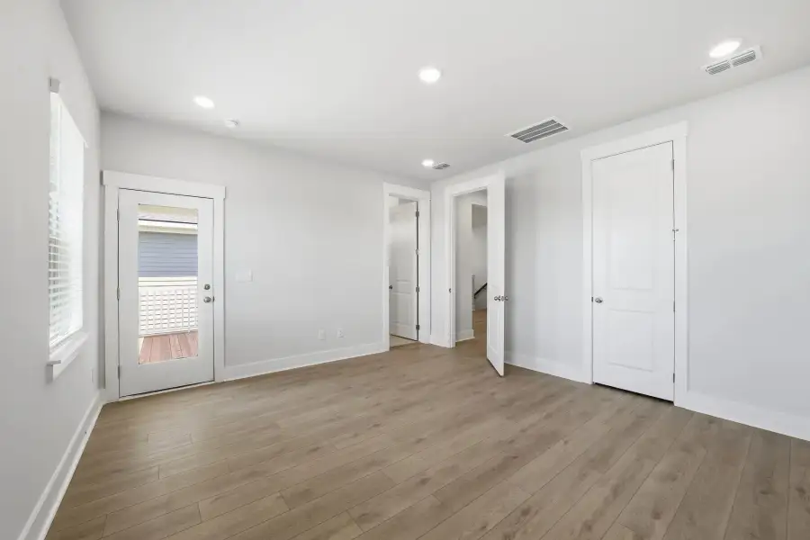 Similar Santorini floorplan. Features and finishes may vary.