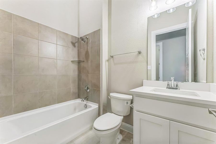 Furnished interior view inside a new home in Polo Ridge, Mesquite (Image 5). Furnished interior view inside a new home in Polo Ridge, Mesquite (Image 5).