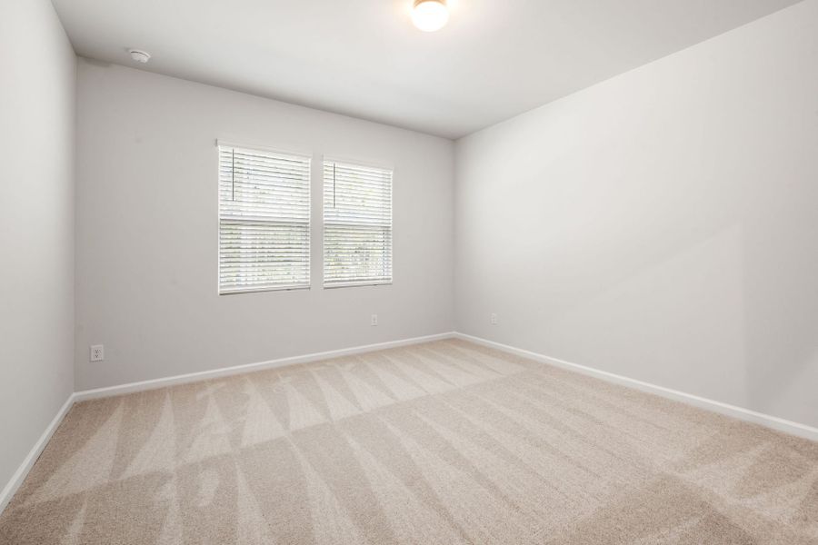 Spacious, unfurnished interior of a new home in Heartwood, Richmond Hill (Image 19).
