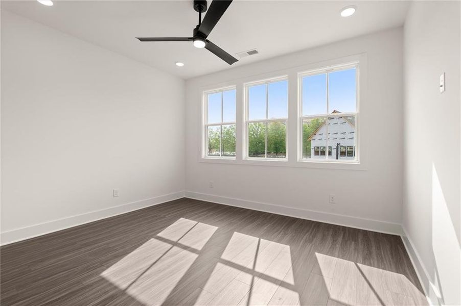 Spacious, unfurnished interior of a new home in , Alpharetta (Image 28).