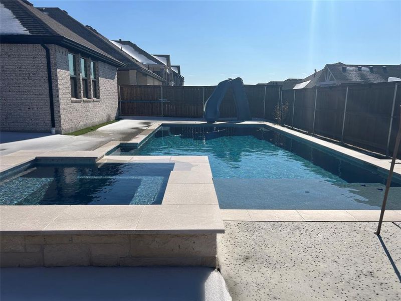 Exterior details and patio area of a home in Monterra, Fate (Image 25).