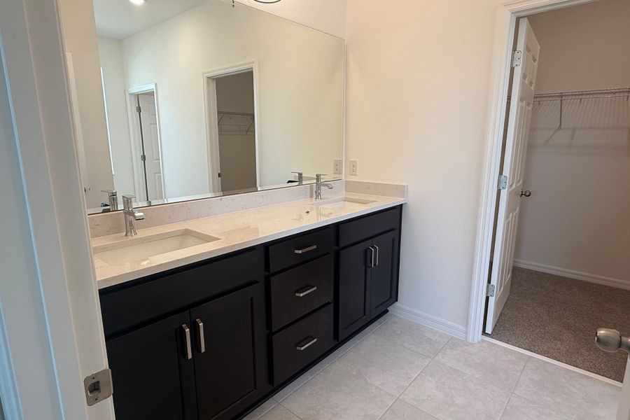 Luxurious Primary Bathroom in Central Florida Home