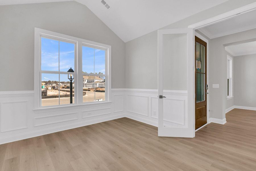 Spacious, unfurnished interior of a new home in Cherrywood Estates, Summerville (Image 20).