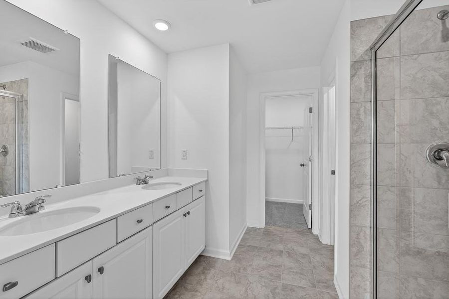 Furnished interior view inside a new home in Rosewood Farm, Lawrenceville (Image 15).