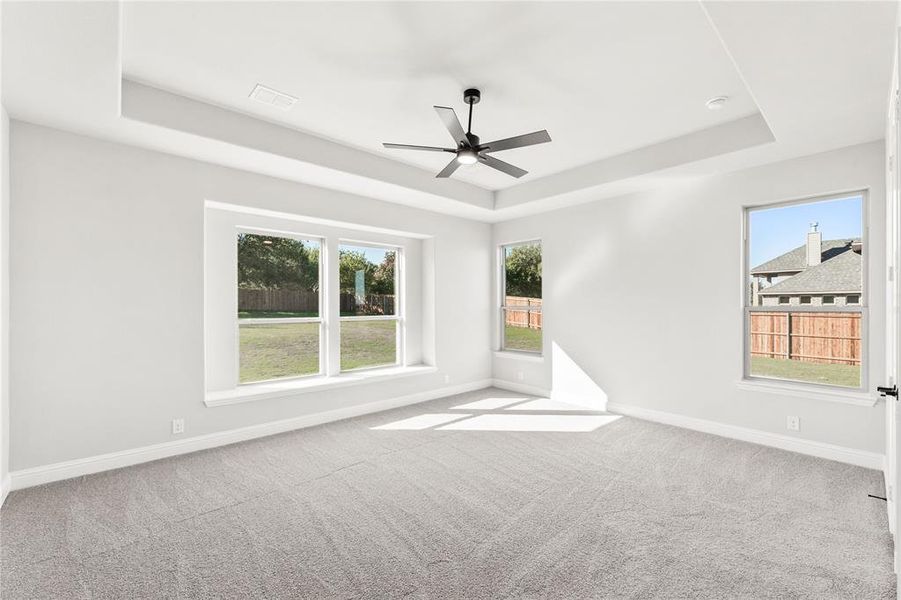 Spacious, unfurnished interior of a new home in Crystal Lake Estates, Red Oak (Image 31). Spacious, unfurnished interior of a new home in Crystal Lake Estates, Red Oak (Image 31).