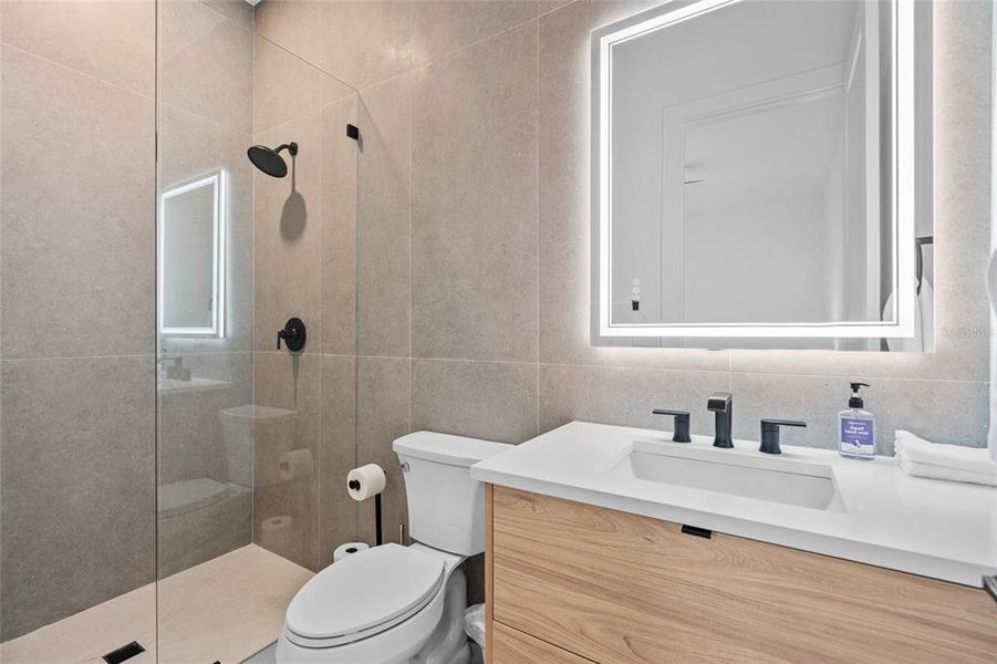 Furnished interior view inside a new home in , Sarasota (Image 36).
