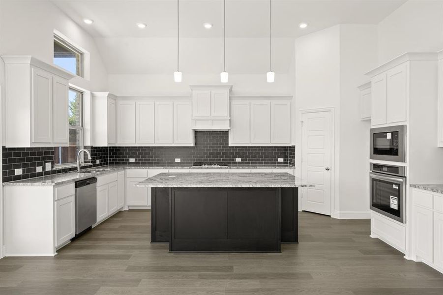 974 Reeves- Kitchen-1 974 Reeves- Kitchen-1