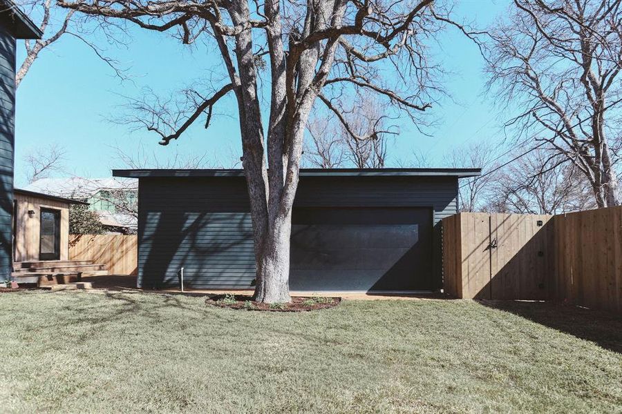 Side Garage/Back Yard Side Garage/Back Yard