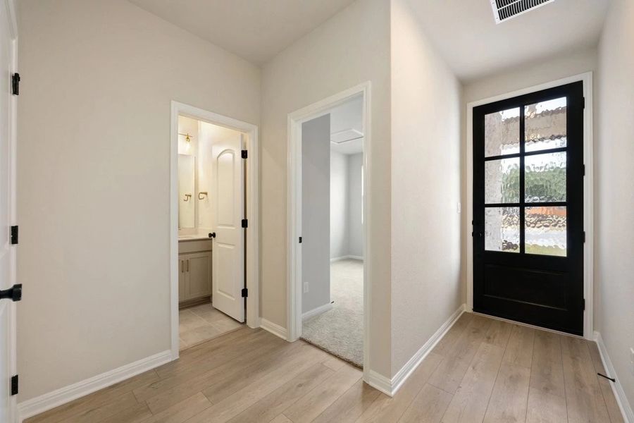 Spacious, unfurnished interior of a new home in Berry Creek Highlands, Georgetown (Image 22).