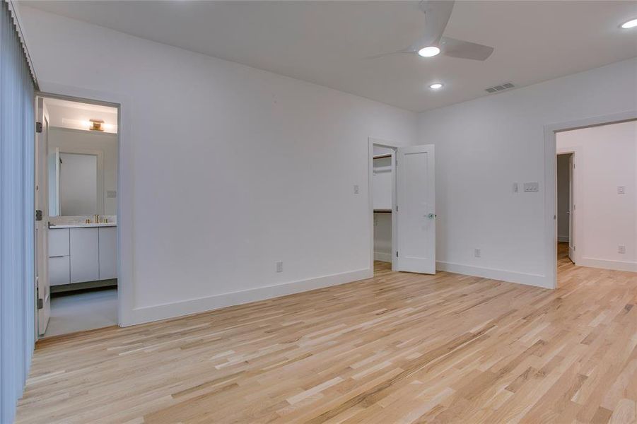 Spacious, unfurnished interior of a new home in , Dallas (Image 23).
