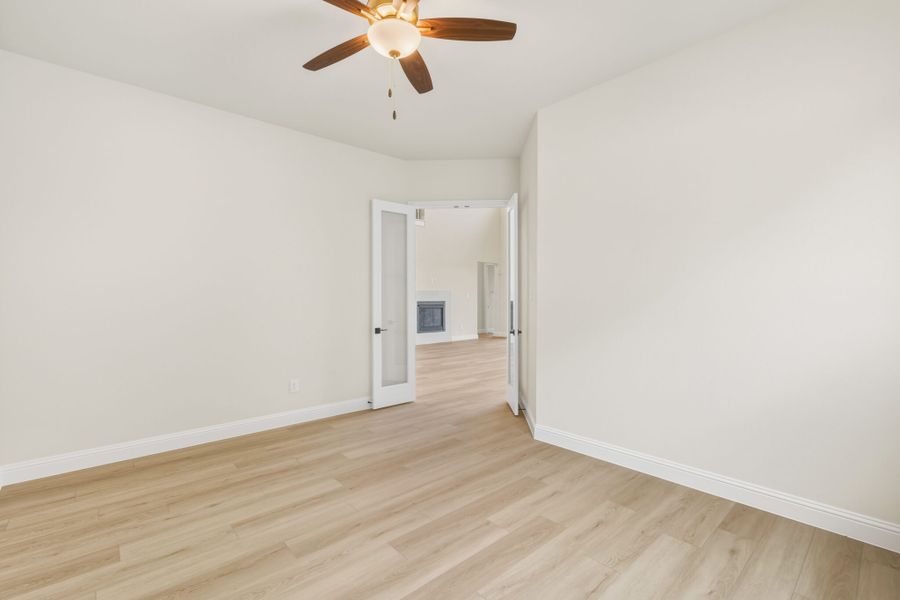 Spacious, unfurnished interior of a new home in Edgewater, Fate (Image 35).