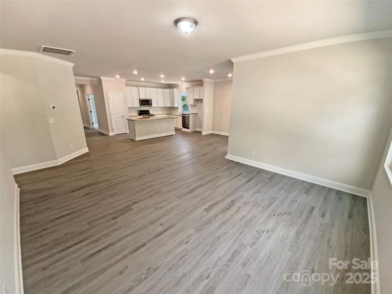 Spacious, unfurnished interior of a new home in Edgewater, Lancaster (Image 17). Spacious, unfurnished interior of a new home in Edgewater, Lancaster (Image 17).