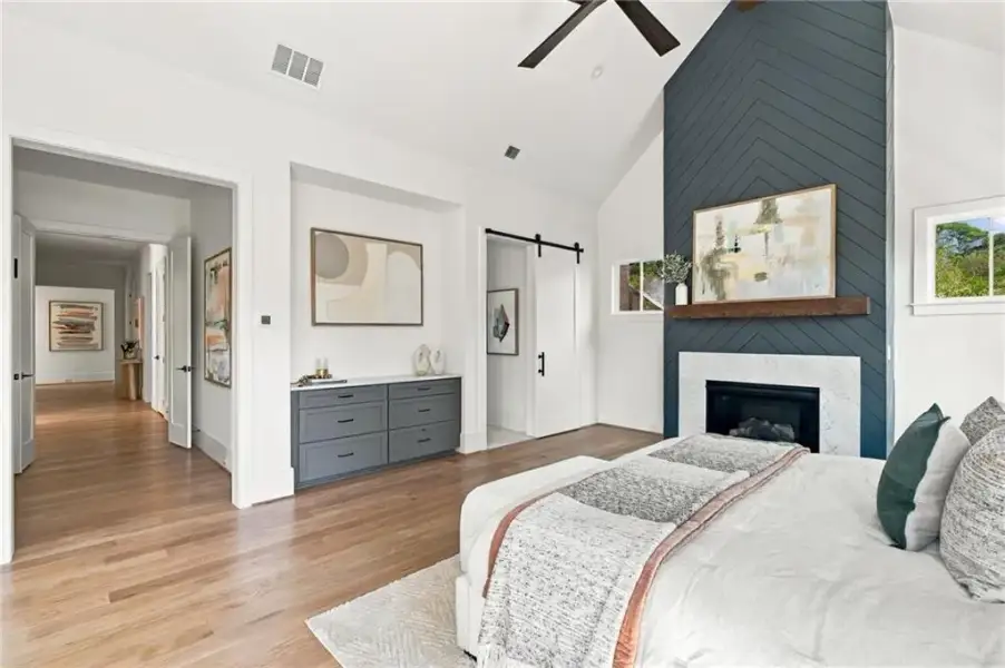 Furnished interior view inside a new home in , Atlanta (Image 37).