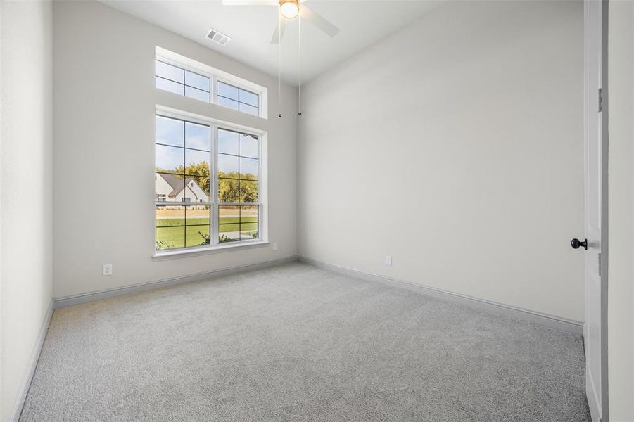 Spacious, unfurnished interior of a new home in Waterfall Ranch - 1 Acre Lots, Waxahachie (Image 15). Spacious, unfurnished interior of a new home in Waterfall Ranch - 1 Acre Lots, Waxahachie (Image 15).