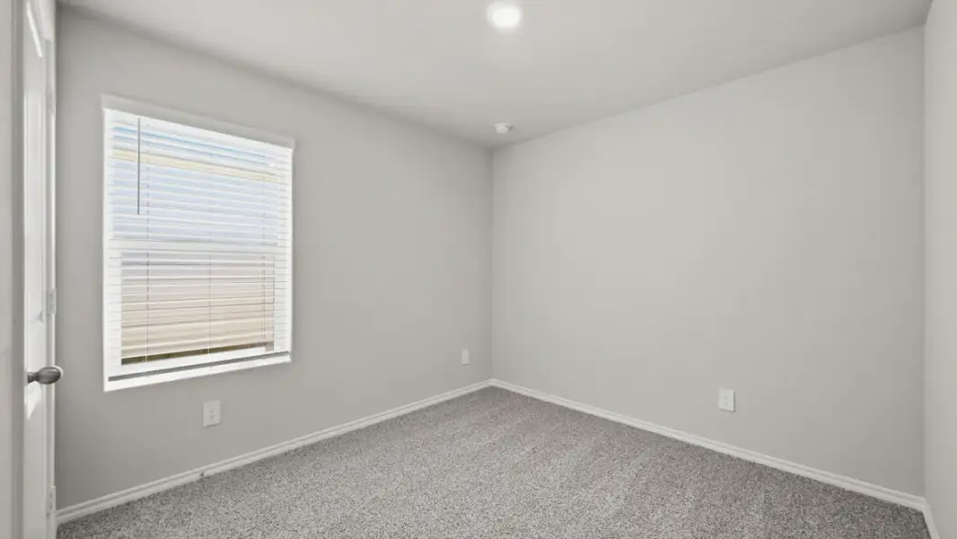 Representative unfurnished interior of a home built from the Caprock by D.R. Horton in Ponder Farms, Ponder (Image 32).