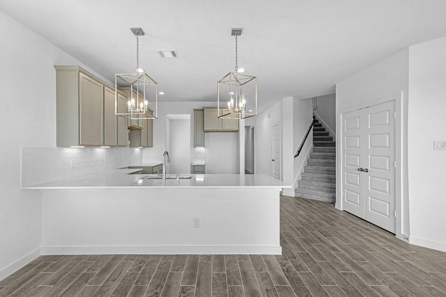 Furnished interior view inside a new home in Huntington Place, Rosharon (Image 7).