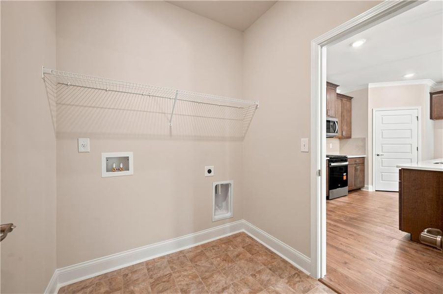 Spacious, unfurnished interior of a new home in Oak Ridge Meadows - Active Adult, Locust Grove (Image 26).