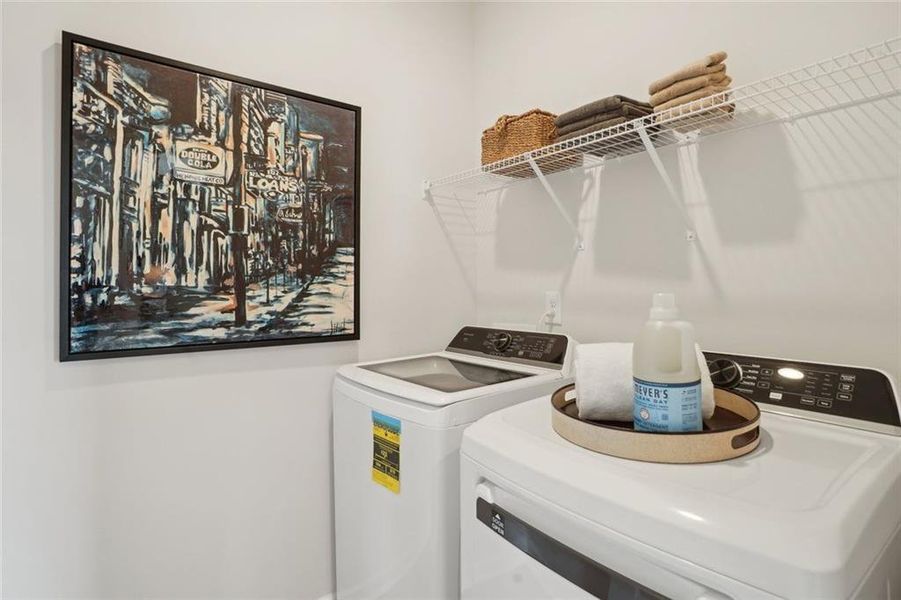 Close-up of interior finishes inside a home in Oakmont, Dallas (Image 21).