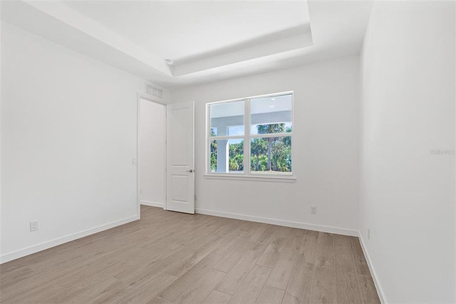 Spacious, unfurnished interior of a new home in , North Port (Image 28).