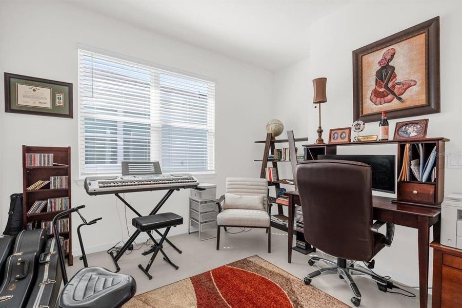 Furnished interior view inside a new home in Tohoqua Reserve, Kissimmee (Image 26).