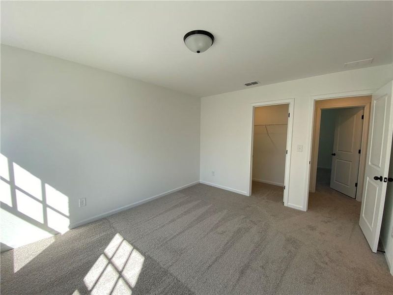 Spacious, unfurnished interior of a new home in Creekside, Dawsonville (Image 22).