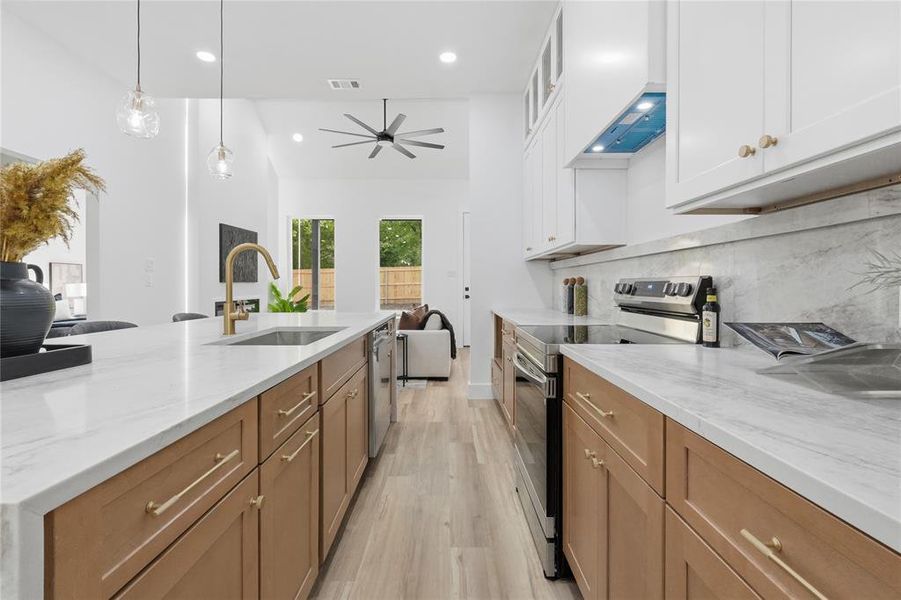 Furnished interior view inside a new home in , Dallas (Image 8).