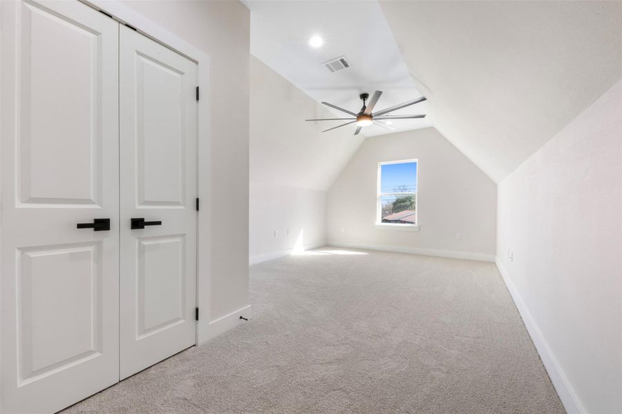 Spacious, unfurnished interior of a new home in , Baytown (Image 40).