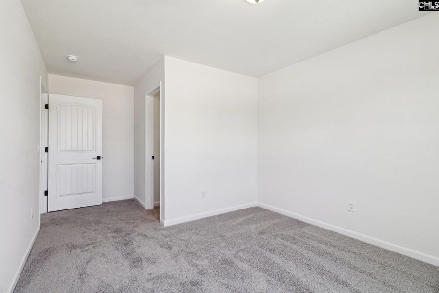 Spacious, unfurnished interior of a new home in Raglins Creek, Lugoff (Image 24).