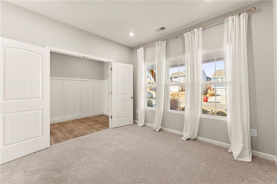 Spacious, unfurnished interior of a new home in , Braselton (Image 16). Spacious, unfurnished interior of a new home in , Braselton (Image 16).