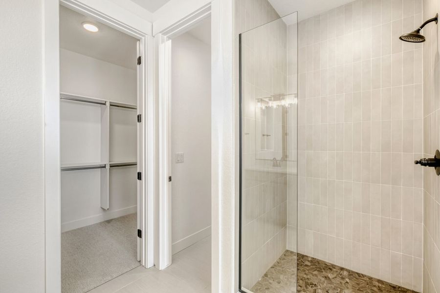 8555 Palo Alto - Primary Bathroom