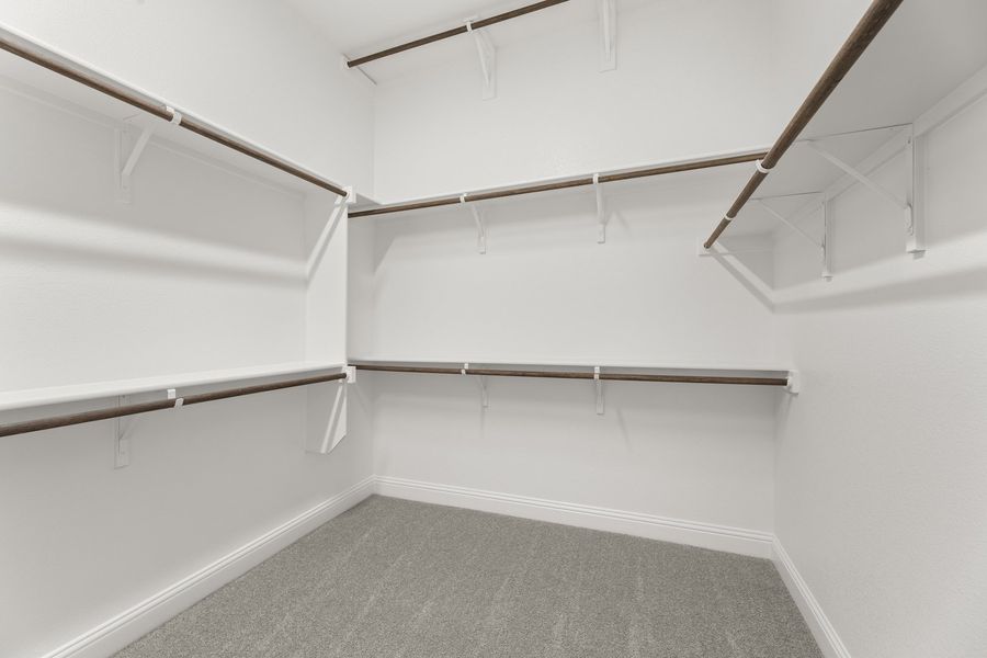 Spacious, unfurnished interior of a new home in Nelson Lake Estates, Rockwall (Image 27). Spacious, unfurnished interior of a new home in Nelson Lake Estates, Rockwall (Image 27).