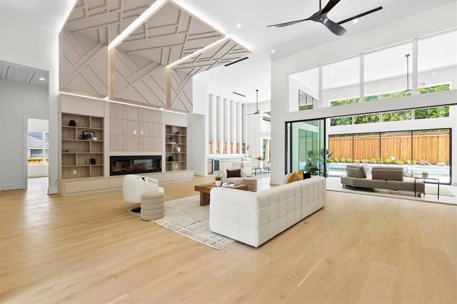 Furnished interior view inside a new home in , Dallas (Image 33).