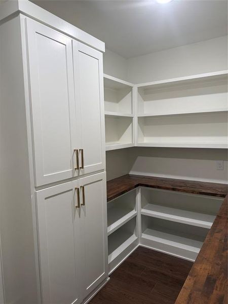 Image 21 of a home in .