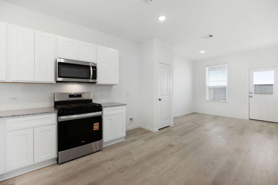 Furnished interior view inside a new home in Stokesbury, Waller (Image 10).